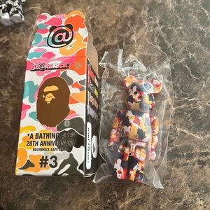 Bape bearbrick 100% multicolor camo